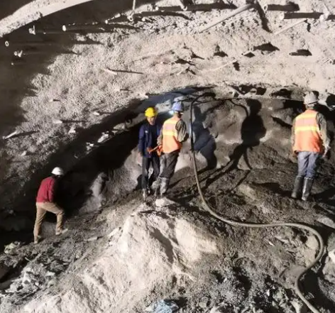 吴中拱顶带模注浆料的施工流程及注意事项